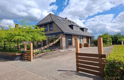 Scherpenzeel House | Group accommodation for 40 guests