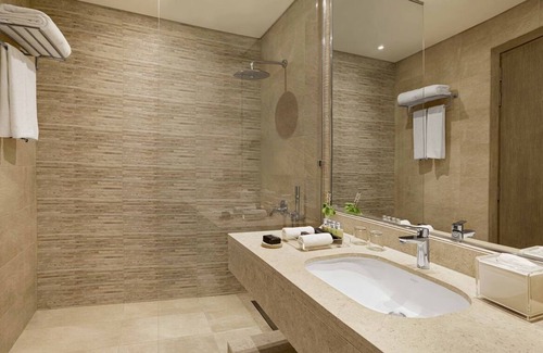 El Quseir Hotel | Group-Friendly Swim-Up Escape | 4 Rooms, Spa, Yoga, Pools & Beachfront Bliss