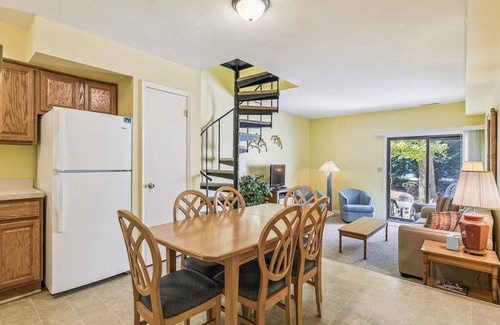 Bethany Beach Condo | Group-Friendly Condo | Grill, Pool + Near Beach