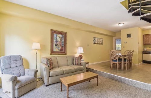 Bethany Beach Condo | Group-Friendly Condo | Grill, Pool + Near Beach