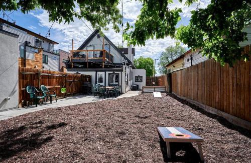 West Colfax House | Group-friendly House W Rooftop Patio & Backyard