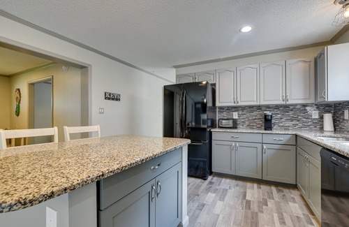 Socastee House | Group-Friendly Myrtle Beach House w/Deck