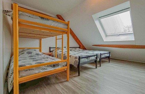 Mery-sur-Seine House | Group Gîte - 69 people