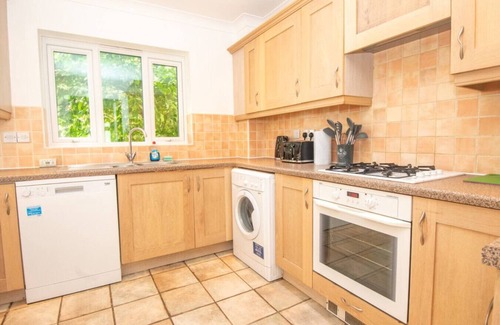 Ipswich House | Group Retreat: Perfect Home with FREE Parking