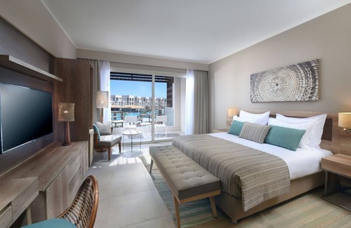 Soma Bay Hotel | Group Stay in 4 Pool-View Rooms | Private Beach, Spa & Diving Spots Access