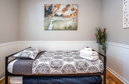 Alpharetta House | Group Stay near DT Alpharetta! Sleep 14, King Beds