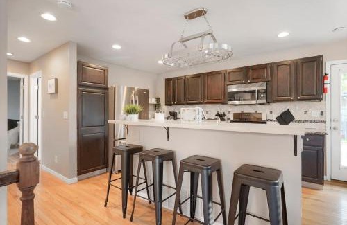 Arvada Plaza Area House | Group Stay W Hot Tub, Games & Bbq