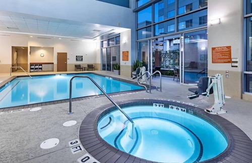 Memorial House | Groups Can Stay In Comfort In A Deluxe Room!