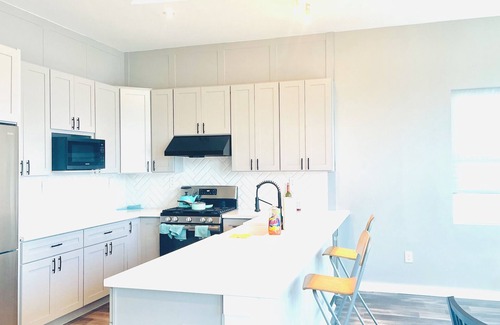 Northside House | Groups, family, ball game fans, weddings, conference stay