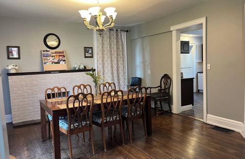 Saint Thomas House | Groups: wedding parties, large families, business trips