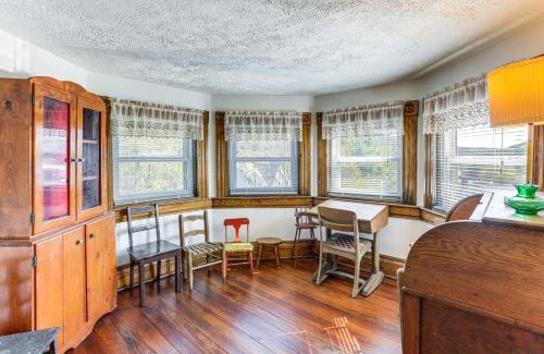 Garrett House | Groups Welcome! Historic Queen Anne Gem in Garrett