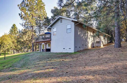 Groveland Cottage | Groveland Home w/Deck: 2 Mi to Pine Mountain Lake