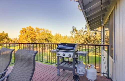 Groveland Cottage | Groveland Home w/Deck: 2 Mi to Pine Mountain Lake