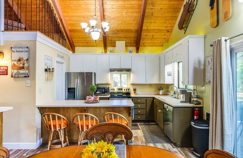 Groveland House | Groveland Home - Walk to Pine Mountain Lake!