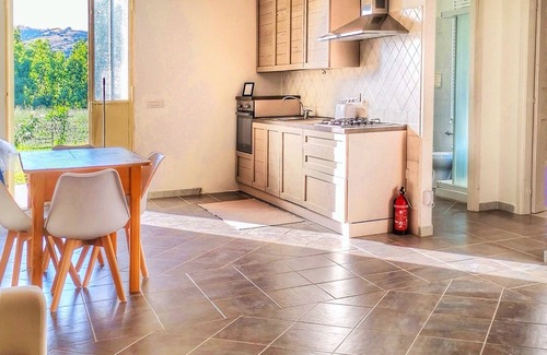 Siniscola Apartment | GRREN HOUSE nAPPARTMENT WITH GARDEN, veranda and barbecue, 1,5KM BY SEA