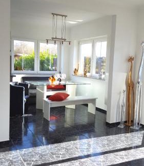 Schaar Apartment | Gruener Garten