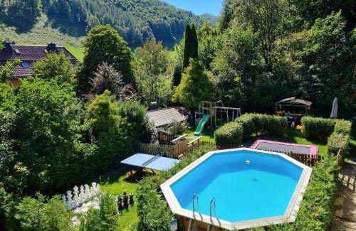 Sieber House | Gruppenunterkunft-Klein-Holland-Harz-15-24-Personen-ab-2-Naechte-mit-Sauna-und-umfangreichen-Freizeiteinrichtungen-im-Innen-und-Aussenbereich-im-attraktiven-Harz