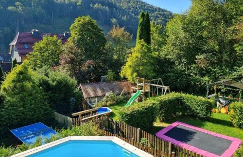 Sieber House | Gruppenunterkunft-Klein-Holland-Harz-15-24-Personen-ab-2-Naechte-mit-Sauna-und-umfangreichen-Freizeiteinrichtungen-im-Innen-und-Aussenbereich-im-attraktiven-Harz