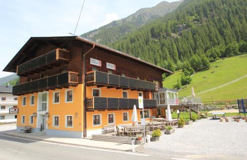 Sankt Leonhard im Pitztal House | Gruppotel Alte Post