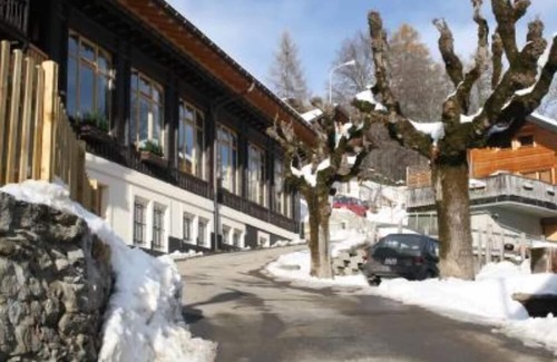 Barboleusaz Apartment | Gryon: spacious, bright apartment in authentic village