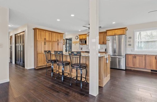 Iowa City House | G’s Home Away From Home