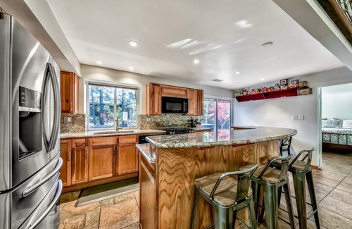 Lower Kingsbury House | GS117.Stateline Ski Cabin: 3 BR, 2 BA House in Stateline, Sleeps 6