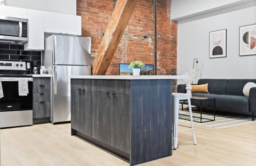 Peterborough Apartment | GSLofts - Unit 204 · Chic Red Bricks Loft 204 - 2 Bed in Downtown