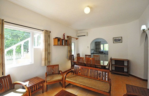 Beau Vallon Apartment | GT Self Catering Apartment - Apartment close to the Beach