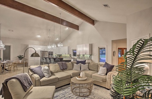 Seguin House | Guadalupe River Paradise w/Hot Tub, Dock & Kayaks