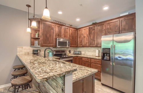 New Braunfels Condo | Guadalupe Riverfront! Upscale gated complex with pool, direct river access!