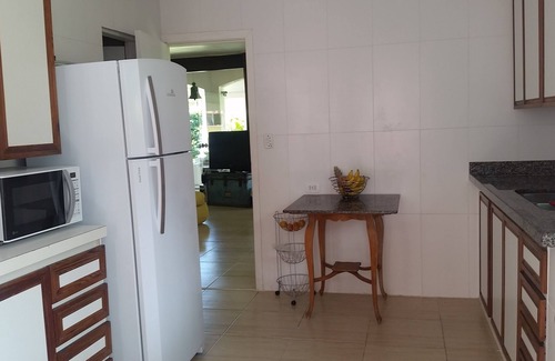 Guaeca House | Guaecá Beach, on the field, almost standing on the sand with sea view