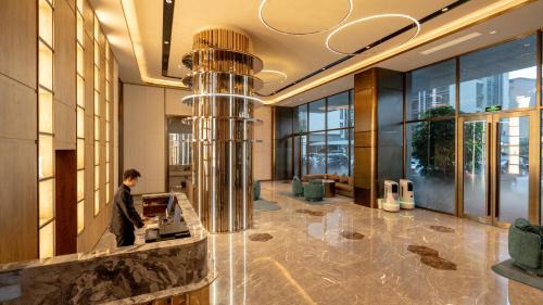 Huadu Hotel | Guangzhou Baiyun Airport Orange Crystal Hotel