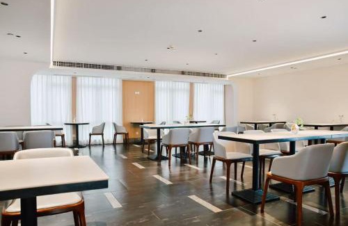 Huadu Hotel | Guangzhou Baiyun Airport Orange Crystal Hotel