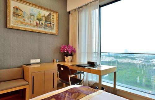 Pazhou Residential District Apartment | Guangzhou HeeFun Apartment - Poly World Trading Center