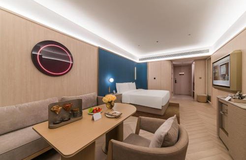 Huangpu Hotel | Guangzhou Olympic Sports Centre Financial City Crystal Orange Hotel