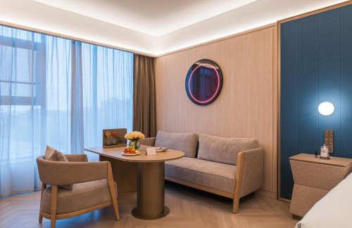 Huangpu Hotel | Guangzhou Olympic Sports Centre Financial City Crystal Orange Hotel