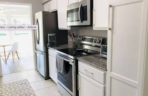 Winchester Condo | +Guard Gated Golf Course Front 1mi to Vegas Strip, Quiet Secure best kept secret