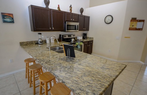 Lake Berkley House | Guard-Gated Resort:Private Pool & Free Wi-Fi!