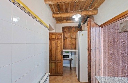 Alcaraz Cottage | Guard House with Spa and shared pool for 4