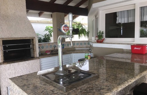 Jardim Acapulco House | Guarujá - Jardim Acapulco, 5 suites - gated community Heated pool- WIFI
