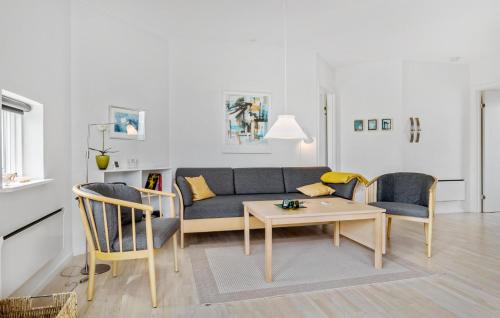 Gudhjem Apartment | Gudhjem Søpark Lejl 24