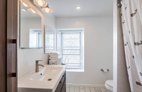 Roxborough-Manayunk Apartment | Guest Apartment In Row Home With Backyard Patio