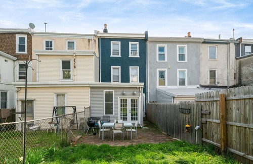 Roxborough-Manayunk Apartment | Guest Apartment in Row Home with Backyard Patio