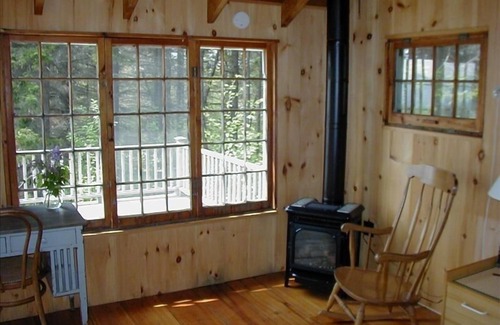 Belmont Cabin | Guest Cabin- a Mountain Get-Away for Relaxation. or Romance