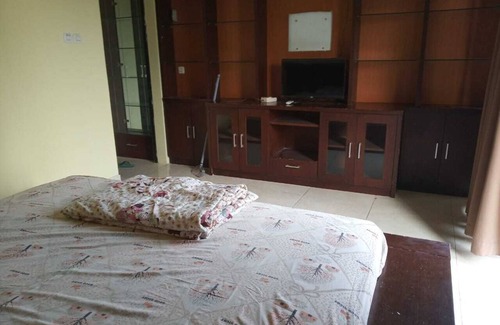 Tanjung Duren Utara House | Guest House 647 Tanjung Duren Utara