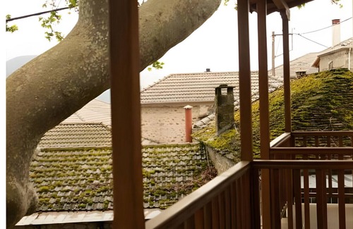 Pyrsogianni House | Guest House 'Armoloi Room 7' with Mountain View, Shared Terrace and Wi-Fi