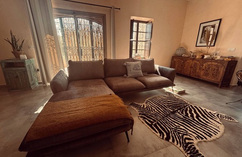 Lalla Takarkoust House | Guest house at the gateway to the Agafay desert