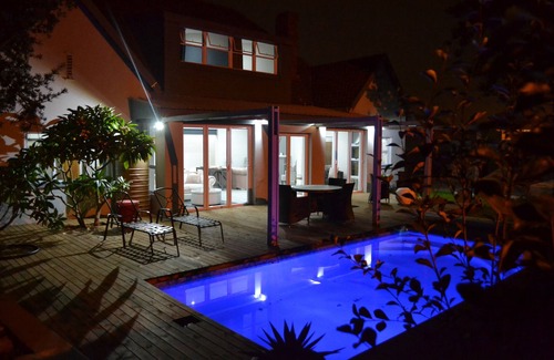 Rondebosch House | Guest House & Beauty spa