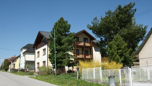 Strba House | Guest House Boba