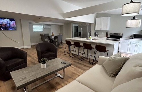 Taylor Creek House | Guest house bungalow